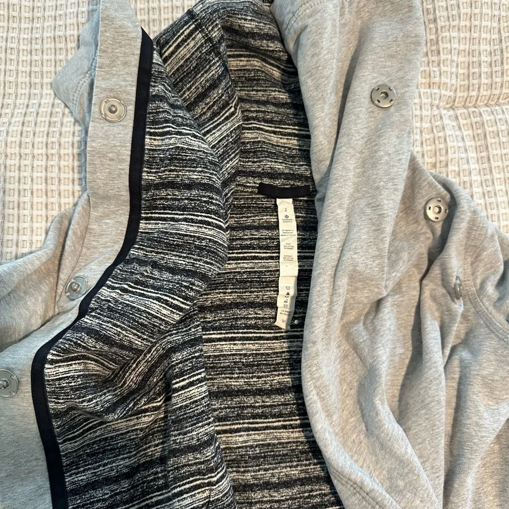 Lululemon | 9 Piece Activewear Bundle - All Women’s Size 2 - Picture 15 of 16
